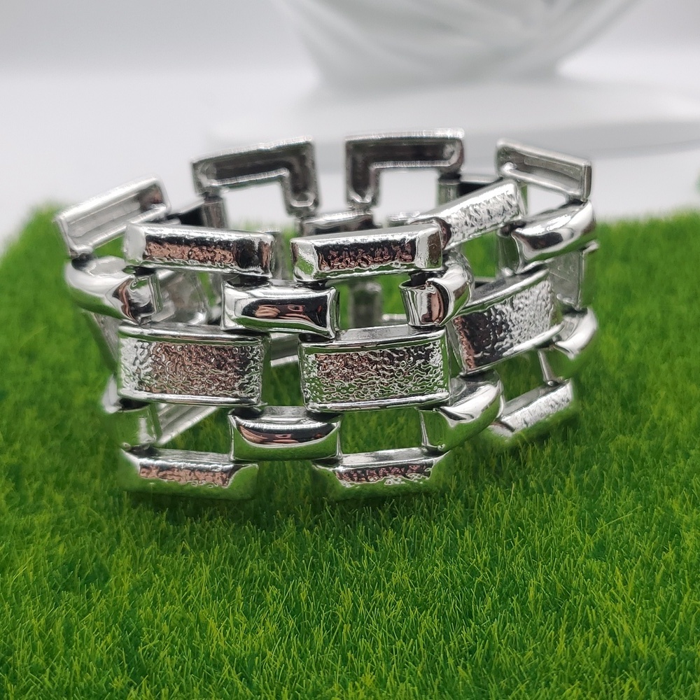 Torino Buckle Cage Bracelet B3012